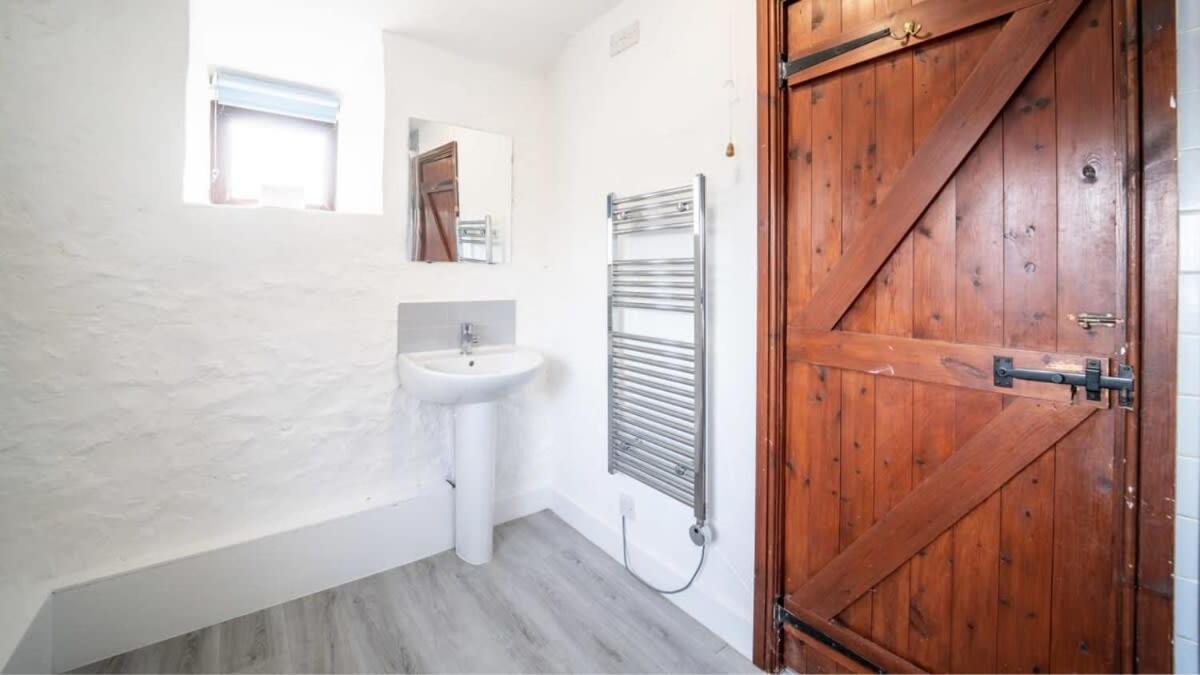 Lovely 3 Bedroom Holiday Cottage Nr بود المظهر الخارجي الصورة